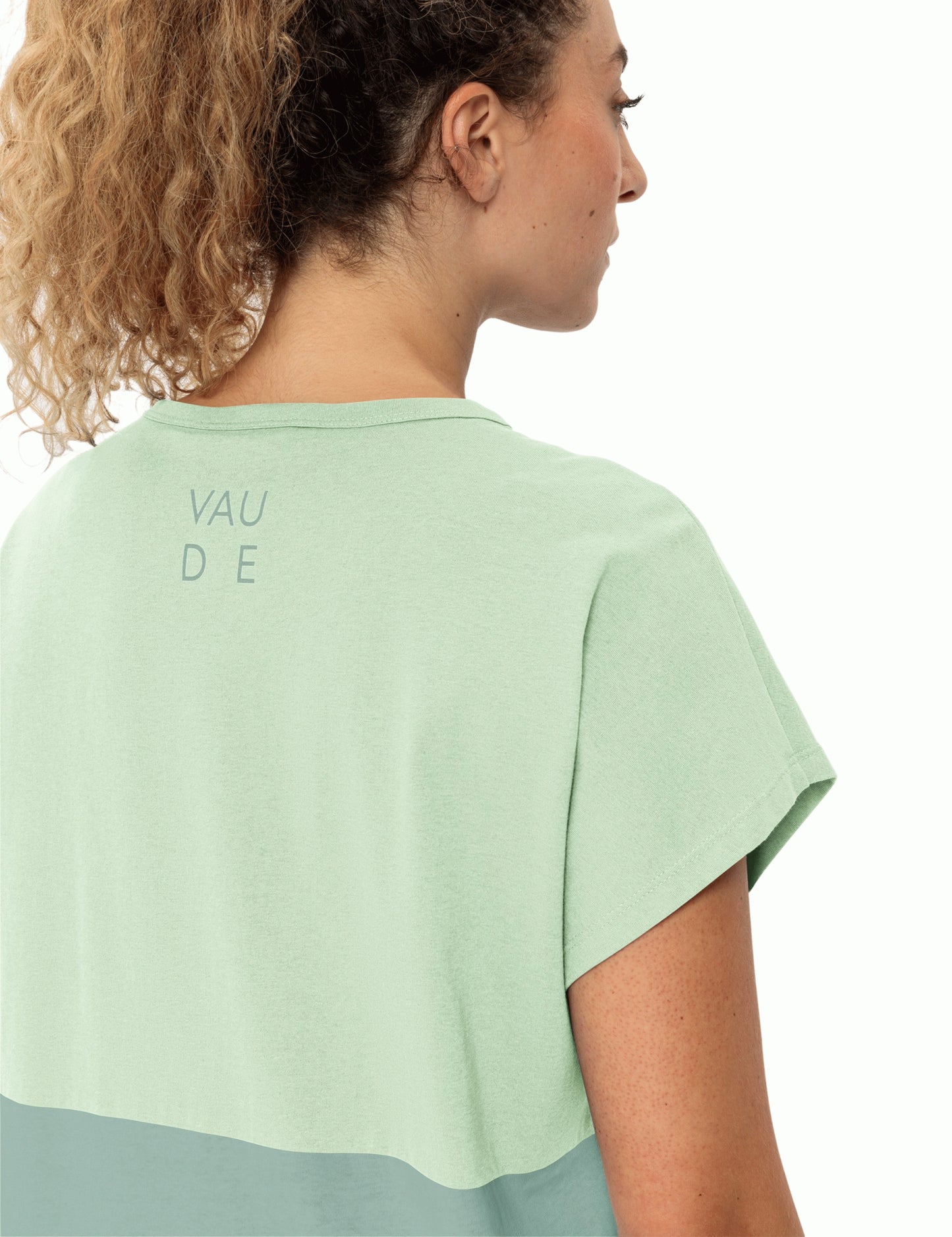 99300